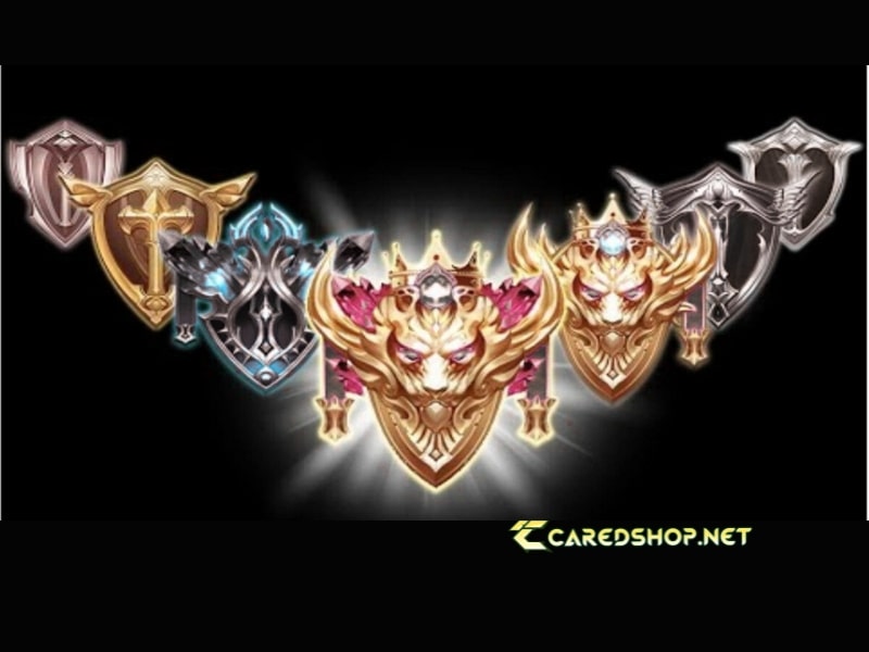 Các bậc rank trong Liên Quân gồm có Đồng → Bạc → Vàng → Bạch Kim → Kim Cương → Tinh Anh → Cao Thủ → Đại Cao Thủ → Chiến Tướng → Chiến Tướng